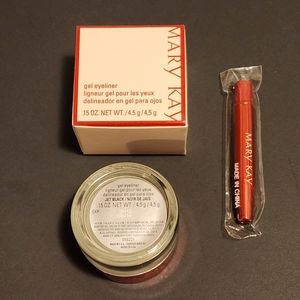 Mary Kay Gel Eyeliner Jet black 056221 .15 Oz with Expandable Applicator New